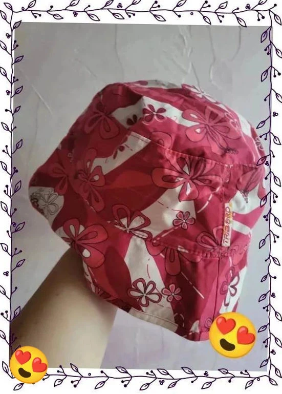 Petit chapeau fleuri